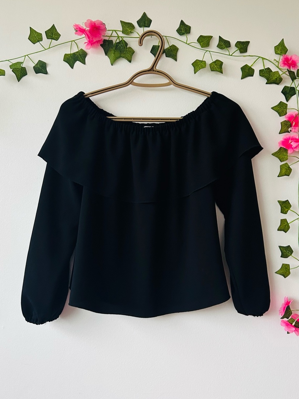 Wilfred Black Off-Shoulder Ruffle Long-Sleeve Top size S